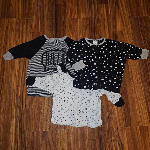 5 for $25 Gerber Black and White Set of 3 Cotton Zipper Footies Baby Size 6-9 Mo - Picture 1 of 3